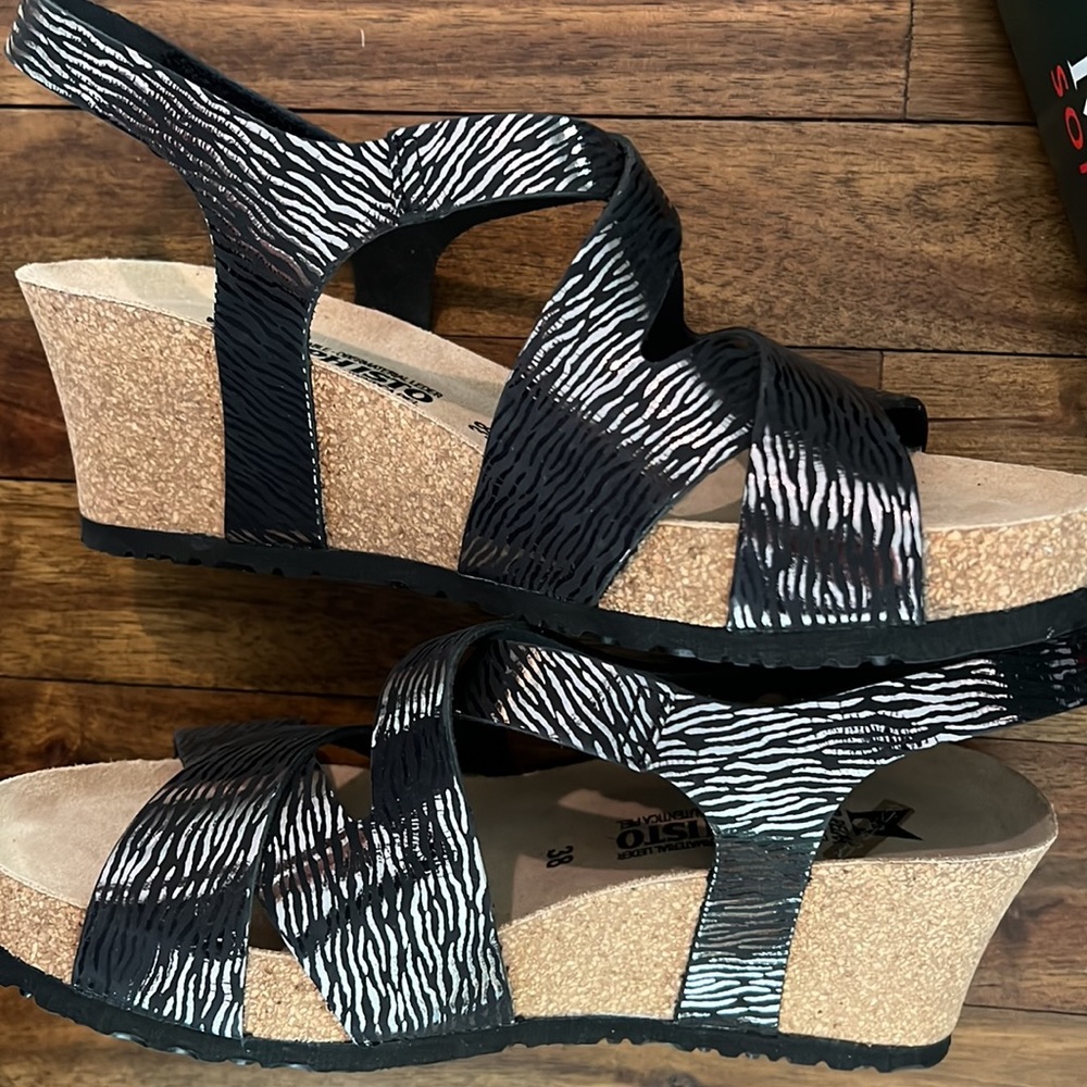 MEPHISTO sandals *NWT*